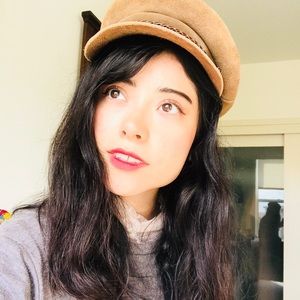 Meet your Posher, Yvonne